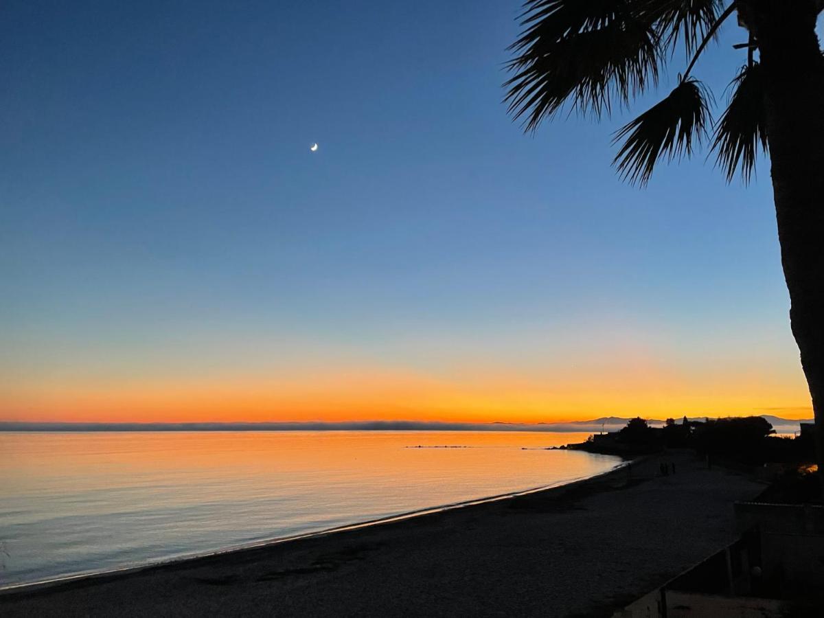 Villa By The Beach Sant'Andrea  Екстер'єр фото